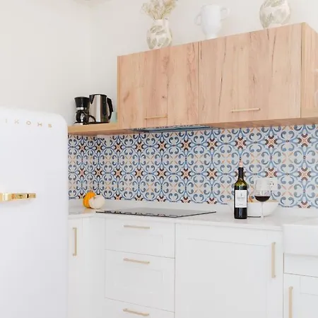 Apartment Atenea *